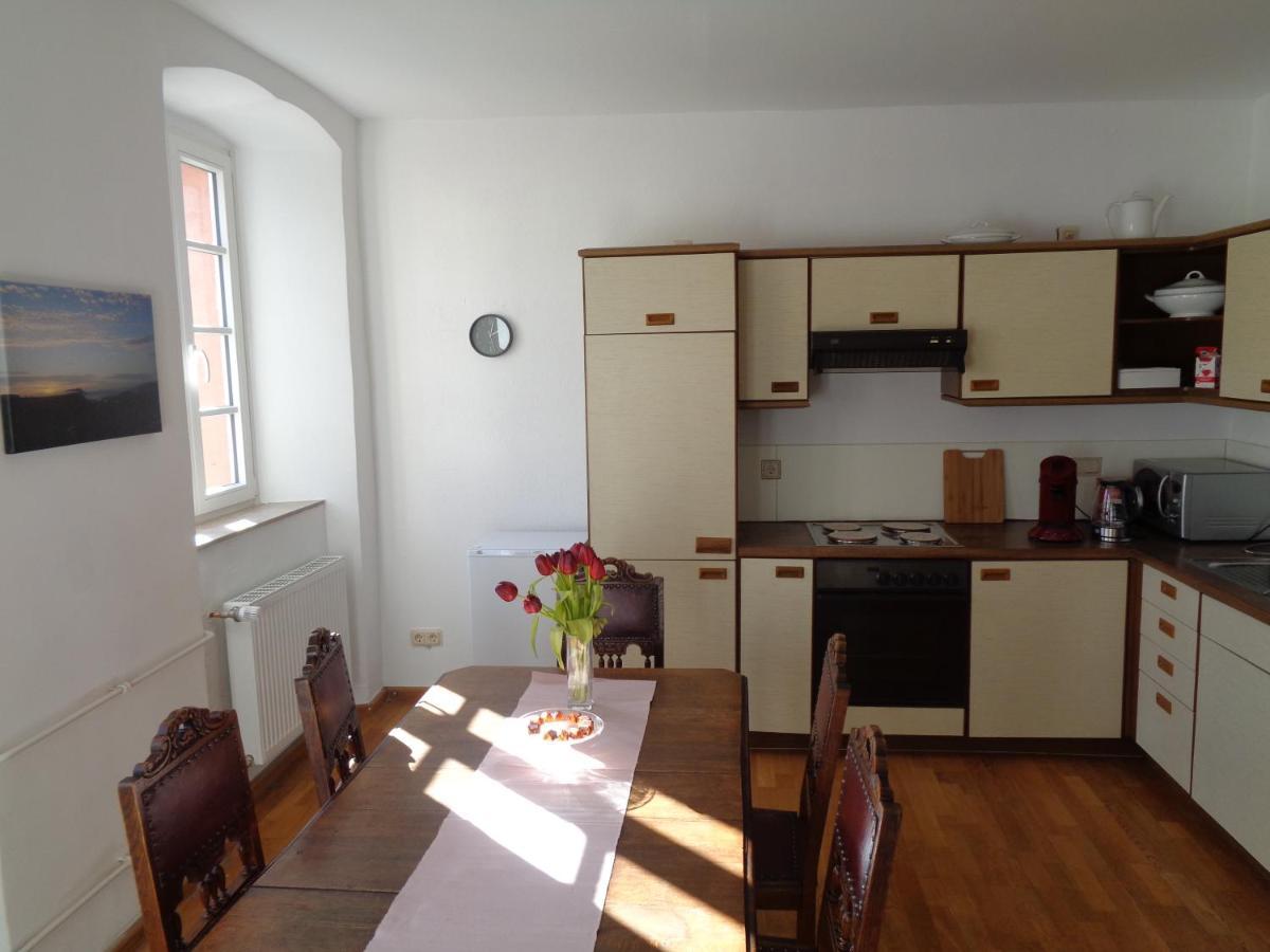 בראונברג Ferienwohnung Altes Pfarrhaus Mit Flair Und Moselblick מראה חיצוני תמונה